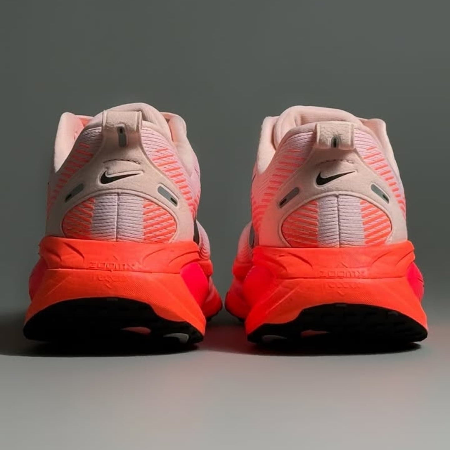 NIKE VOMERO 18 PARA MUJER