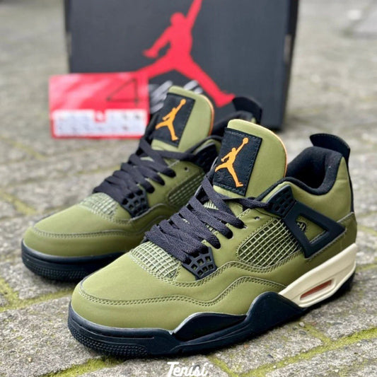 NIKE JORDAN 4