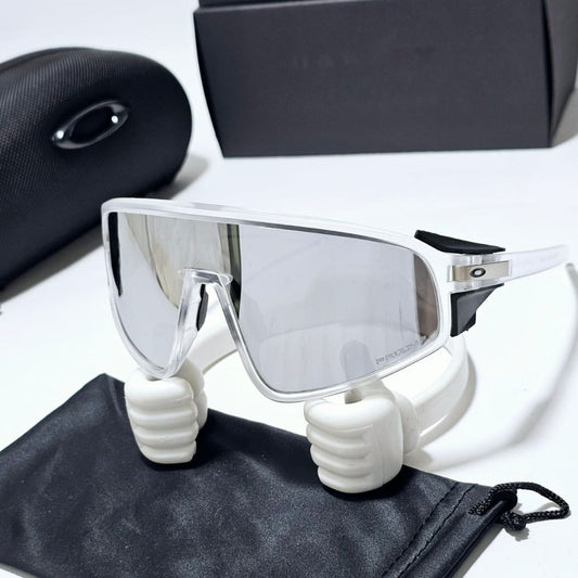 GAFAS OAKLEY LATCH PANEL