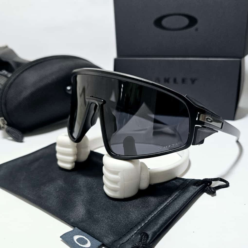 GAFAS OAKLEY LATCH PANEL